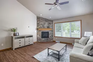 610 Harvest Trail, Appleton, WI 54913 - Photo 2