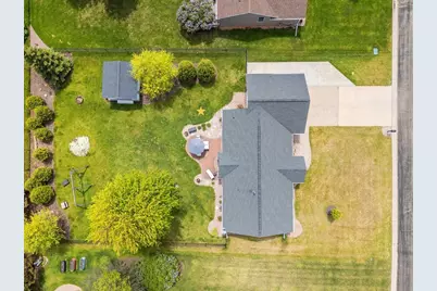N9634 Chadbury Lane, Appleton, WI 54915 - Photo 2