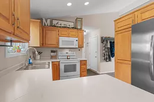 N9634 Chadbury Ln, Appleton, WI 54915 - Photo 8
