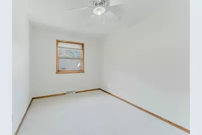992 Honey Creek Road, Oshkosh, WI 54904 - Photo 20