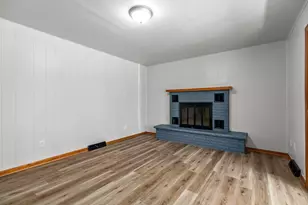 813 Minerva St, Horicon, WI 53032 - Photo 14
