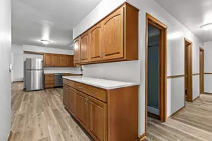 813 Minerva St, Horicon, WI 53032 - Photo 8