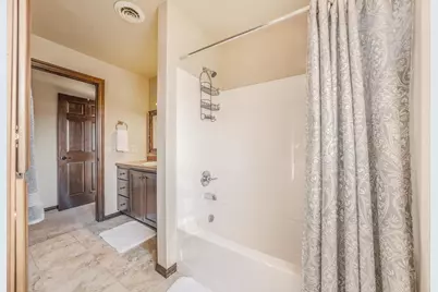1072 W Willis Way, Appleton, WI 54913 - Photo 14