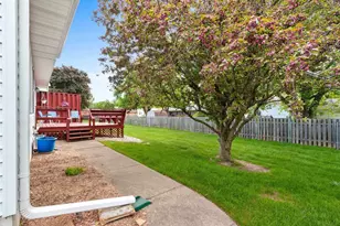 437 Silver Spring Dr, Green Bay, WI 54303 - Photo 36