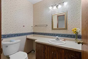437 Silver Spring Dr, Green Bay, WI 54303 - Photo 14