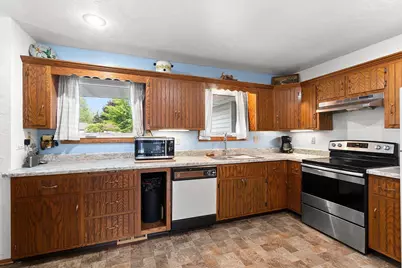 437 Silver Spring Drive, Green Bay, WI 54303 - Photo 12