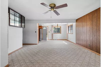 1652 Boland Road, Green Bay, WI 54303 - Photo 4