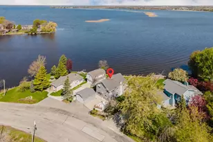 2210 Westwind Rd, Oshkosh, WI 54904 - Photo 2