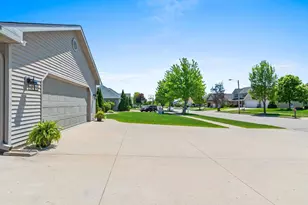 384 Southern Star Ln, De Pere, WI 54115 - Photo 54