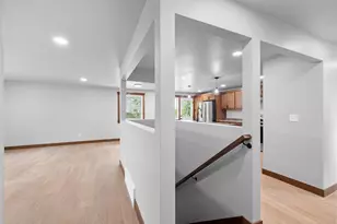 1964 Blueberry Ln, Green Bay, WI 54304 - Photo 4