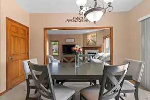 1604 Meadow Wood Ct, Green Bay, WI 54313 - Photo 12