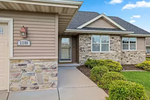 2288 Glen Meadows Cir, De Pere, WI 54115 - Photo 4