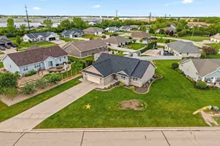 2288 Glen Meadows Cir, De Pere, WI 54115 - Photo 64