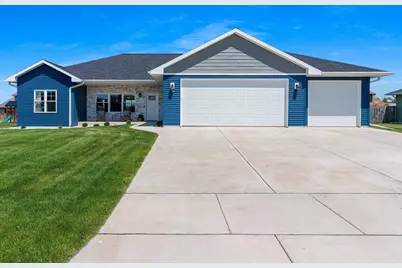 182 Meadowlark Lane, Luxemburg, WI 54217 - Photo 2
