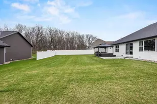 2909 Grand Cypress Ln, Green Bay, WI 54311 - Photo 44