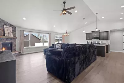2909 Grand Cypress Lane, Green Bay, WI 54311 - Photo 8