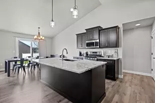 2909 Grand Cypress Ln, Green Bay, WI 54311 - Photo 14