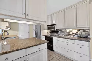 2214 Steward Ct, Sun Prairie, WI 53590 - Photo 6
