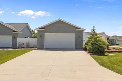 N1723 Chesapeake Court, Greenville, WI 54942 - Photo 2