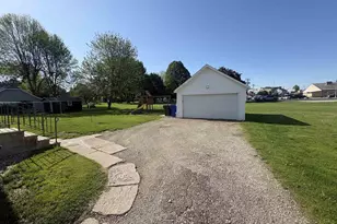 106 E State St, Bonduel, WI 54107 - Photo 30