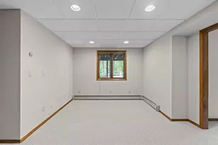 921 Divot Pl, Green Bay, WI 54313 - Photo 40