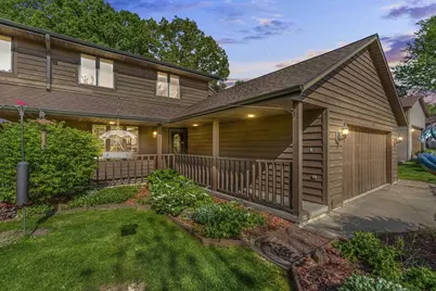 921 Divot Place, Green Bay, WI 54313 - Photo 1