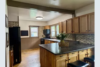 416 W Fulton Street, Waupaca, WI 54981 - Photo 6