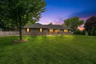 1112 Lake Park Rd, Menasha, WI 54952 - Photo 1