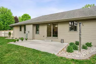 1112 Lake Park Rd, Menasha, WI 54952 - Photo 10
