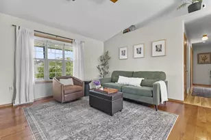 838 Poppy Ln, Little Suamico, WI 54141 - Photo 6