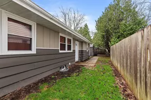 2007 S Gladys Ave, Appleton, WI 54915 - Photo 32