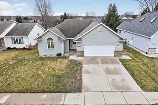 1422 Goldenrod Cir, West Bend, WI 53095 - Photo 56
