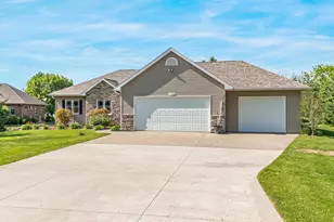 W6724 Charleen Ln, Greenville, WI 54942 - Photo 40