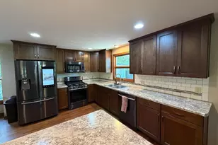 1112 Tullar Rd, Neenah, WI 54956 - Photo 6