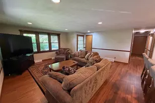 1112 Tullar Rd, Neenah, WI 54956 - Photo 4