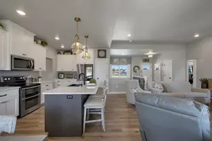 2217 Fox Point Ct, De Pere, WI 54115 - Photo 22