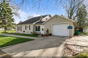 556 Drury Pl, Fond du Lac, WI 54935 - Photo 1
