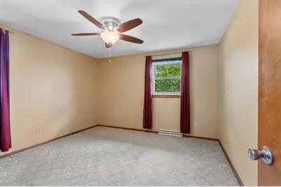 548 E St Joseph Street, Green Bay, WI 54301 - Photo 14