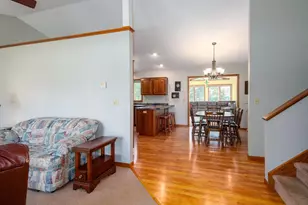 3453 Charlie Anna Dr, Oshkosh, WI 54904 - Photo 4