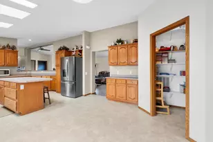 1254 S Overland Rd, De Pere, WI 54115 - Photo 18