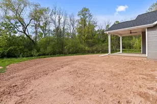 W5995 Woodland Rd, Menasha, WI 54952 - Photo 32