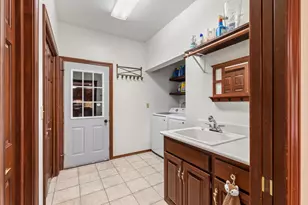 1498 Parkway Dr, Green Bay, WI 54304 - Photo 42