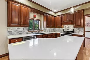 1498 Parkway Dr, Green Bay, WI 54304 - Photo 14