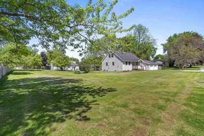 253 S Oakland Avenue, Oconto Falls, WI 54154 - Photo 12
