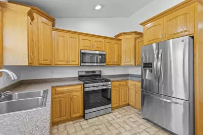 506 Rosemary Court, Pulaski, WI 54162 - Photo 12