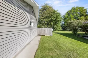2663 Timber Ln, Green Bay, WI 54313 - Photo 52