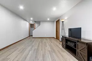 1127 Taylor St, Green Bay, WI 54303 - Photo 24
