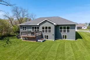 3027 Scarlet Oak Rd, De Pere, WI 54115 - Photo 2