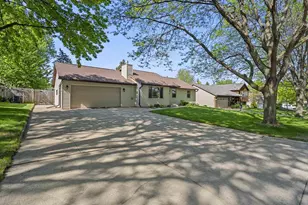 2545 Wildflower, Green Bay, WI 54311 - Photo 6