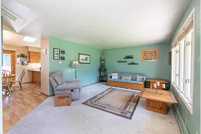 456 Pleasant Court, Neenah, WI 54956 - Photo 2